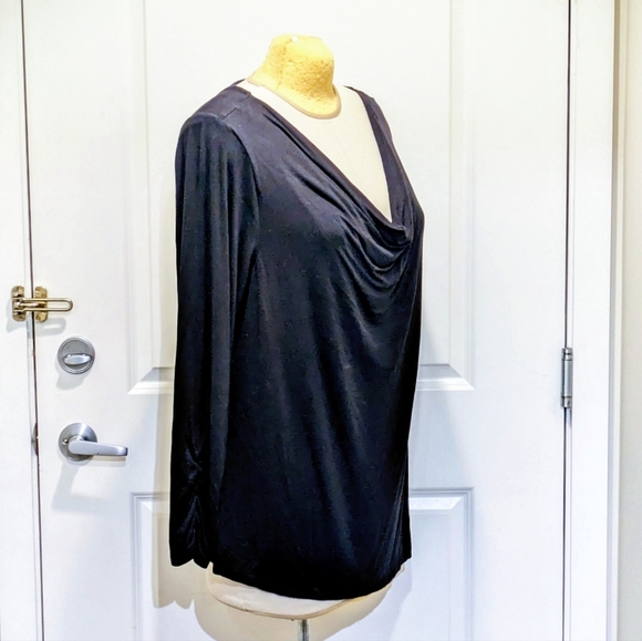 3/$30 GUC Penningtons 3X Black Open Back Viscose Blend Drape Collar Top - Picture 2 of 8